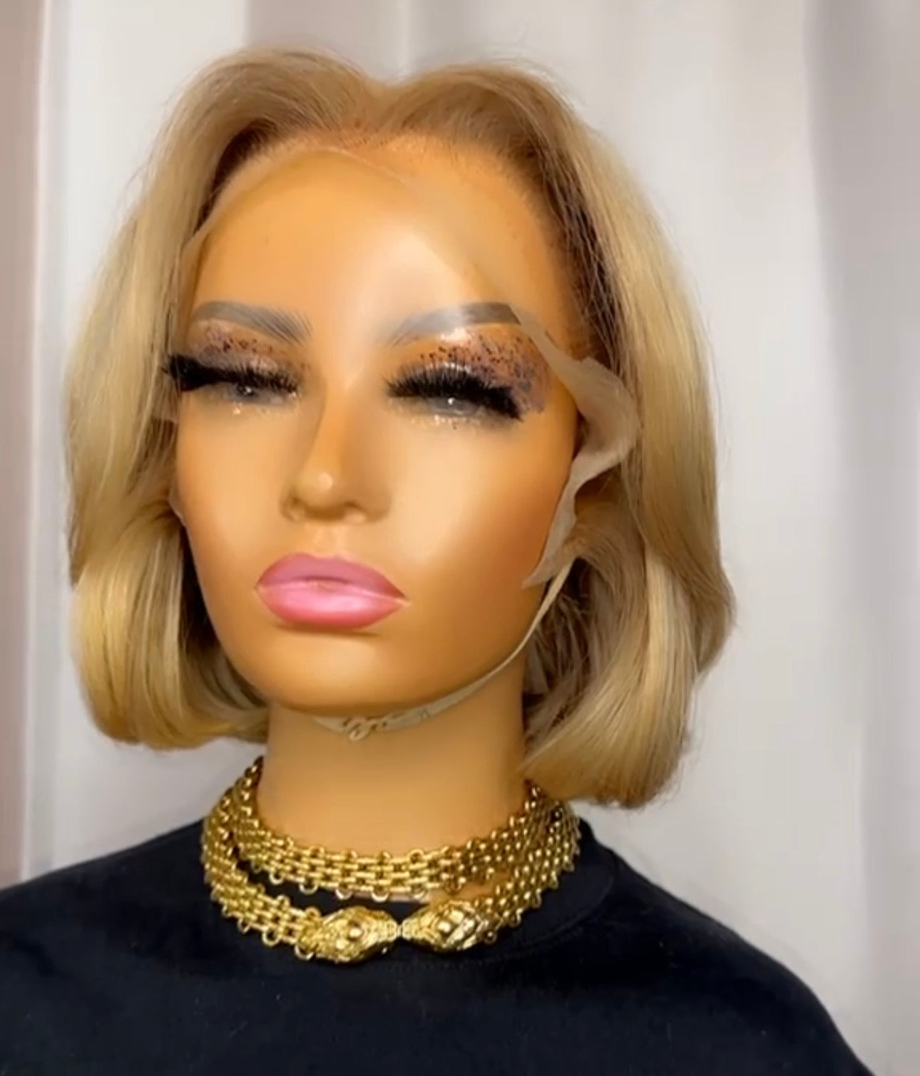 Luxy blonde
